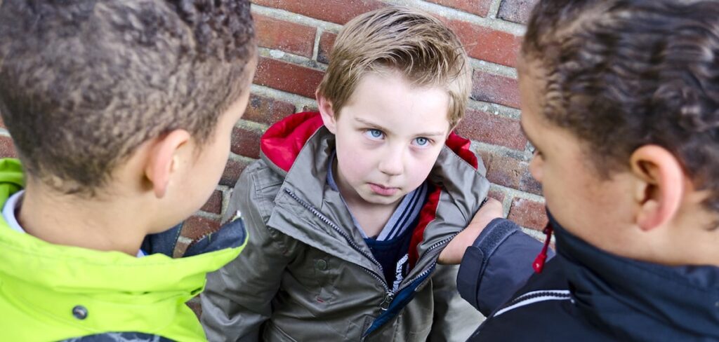 上司の性格が悪すぎる 意地悪な上司を持った時の対処法 キャリアの抜け道